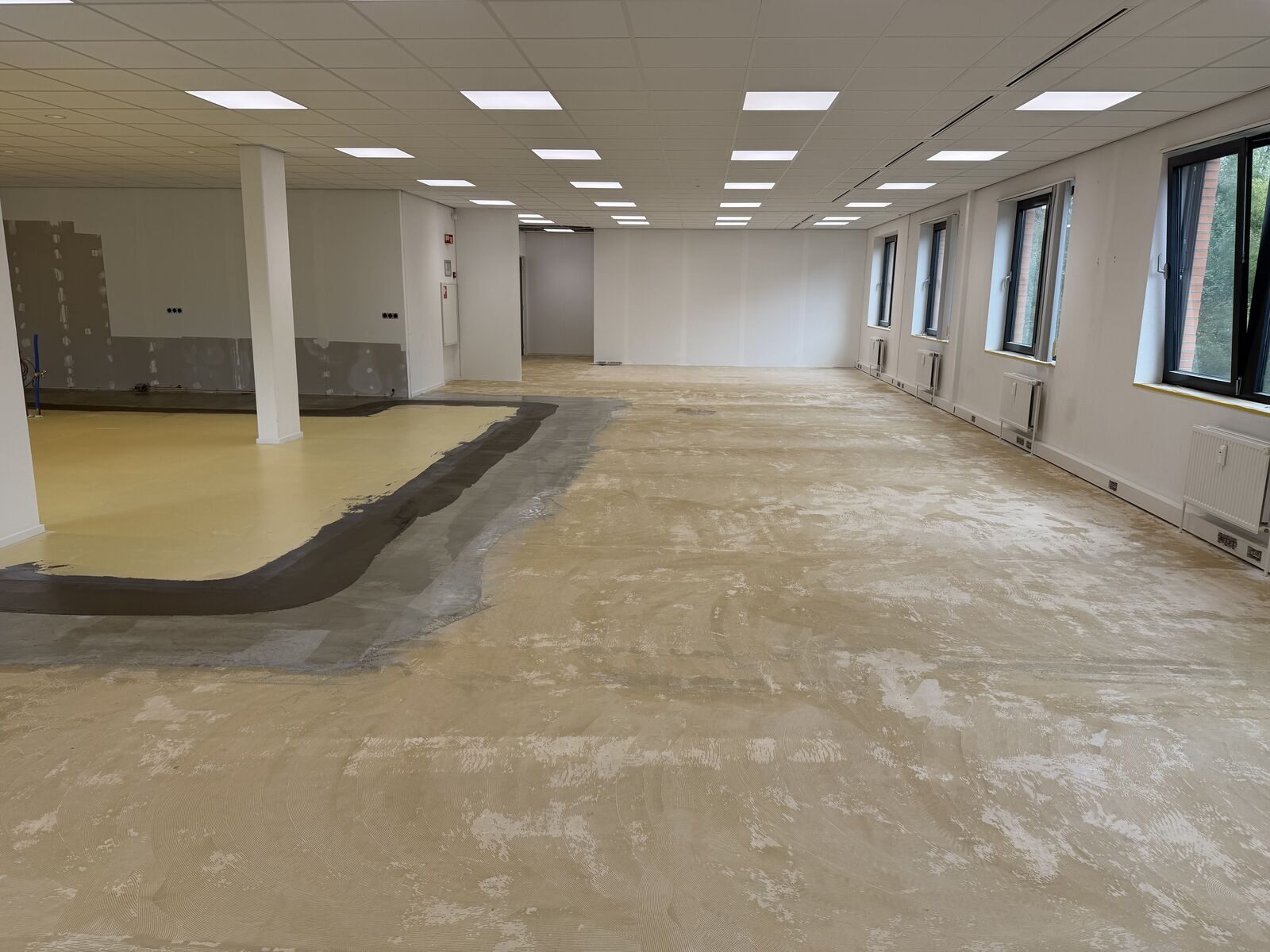 PVC visgraat vloer kantoorpand Arnhem - foto 5