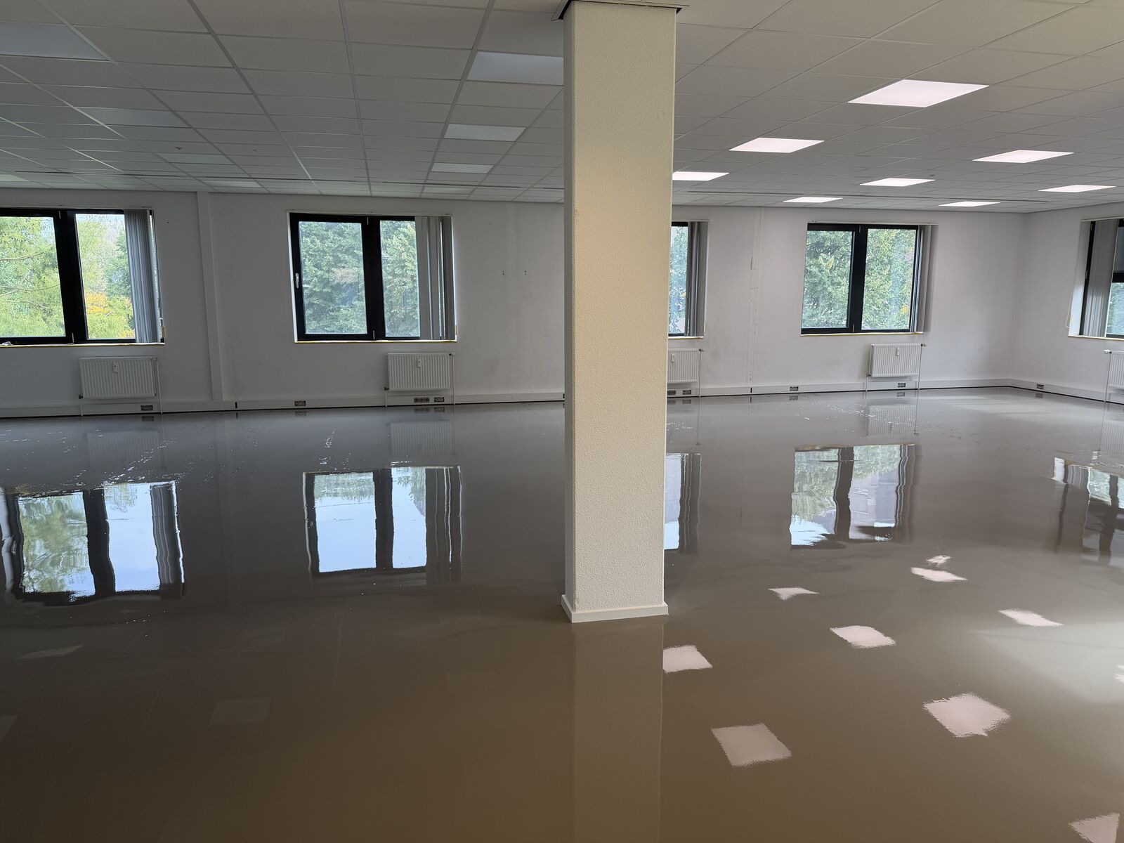 PVC visgraat vloer kantoorpand Arnhem - foto 8