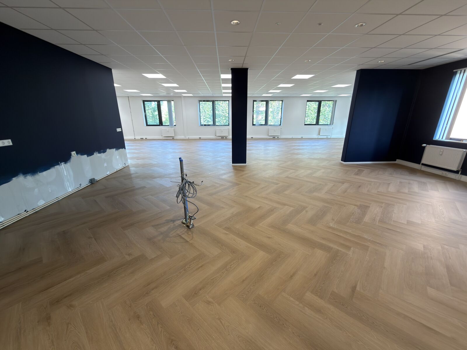 PVC visgraat vloer kantoorpand Arnhem - foto 18