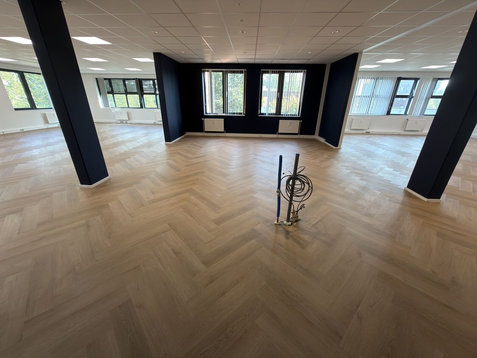 PVC visgraat vloer kantoorpand Arnhem - foto 19