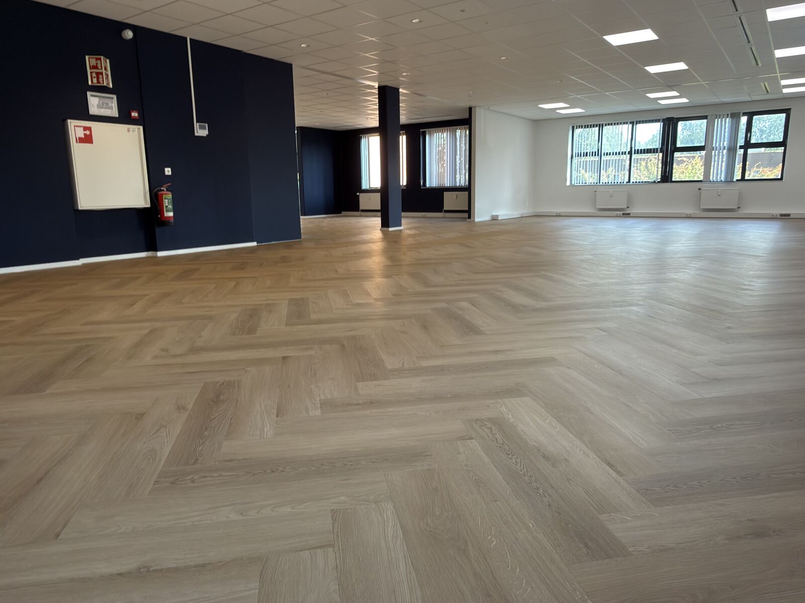 PVC visgraat vloer kantoorpand Arnhem - foto 23